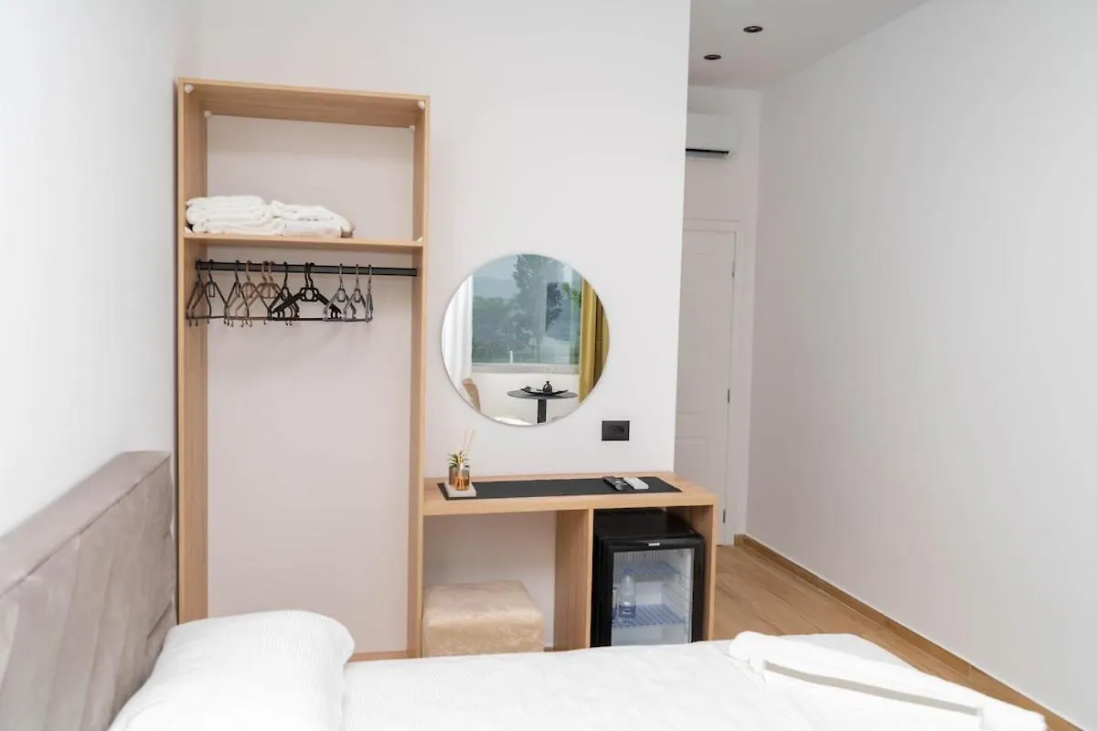 Апартаменты Lindi Seaview Room 1 Влёра Албания